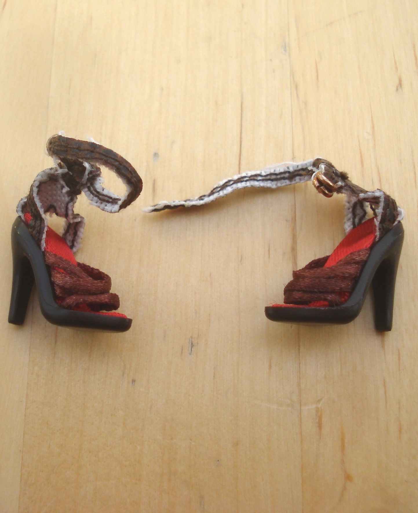 CHAUSSURES MARRONS WU M 1 pour poupes Fashion Royalty 29 cm